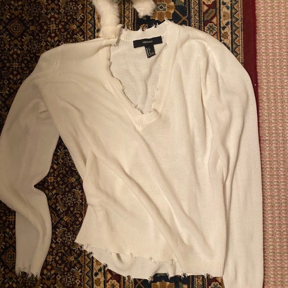 clothes - Picture 9 of 10